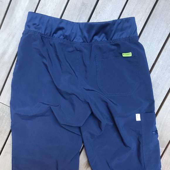 ACTIVATE by Med Couture Navy 4-Way Energy Stretch - Picture 4 of 8